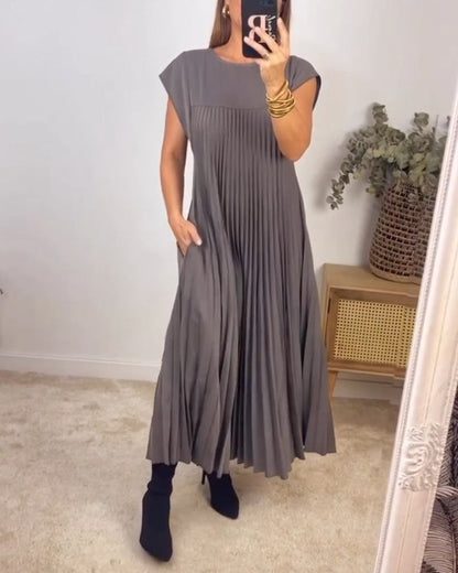 Graciana | Effortlessly Elegant Pleated Dress