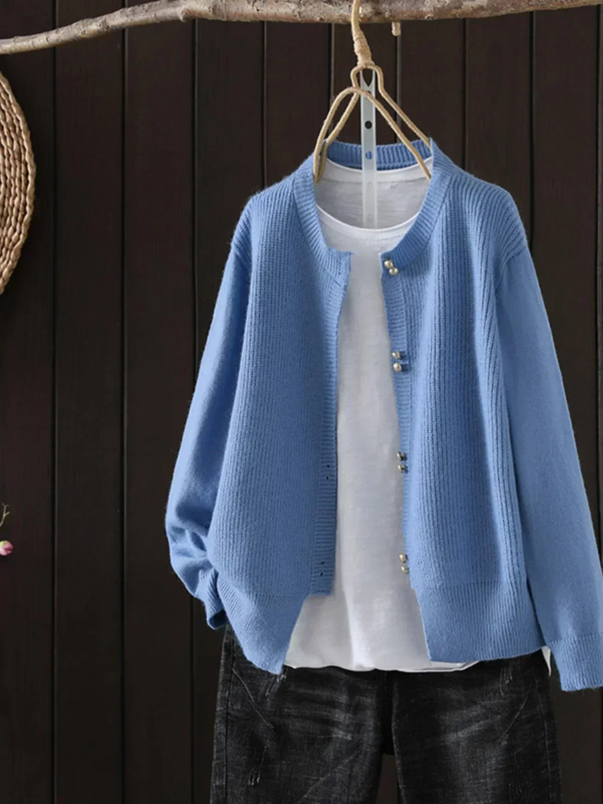 Camia | Round Neck Cardigan
