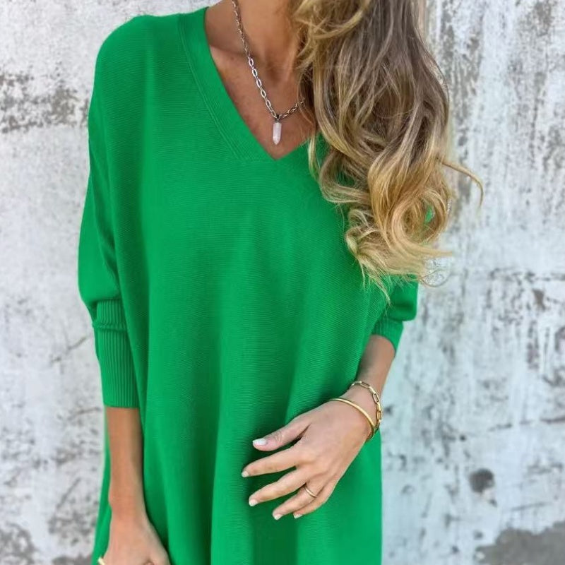 Lyndra | Cozy Loose Fit V-Neck Top